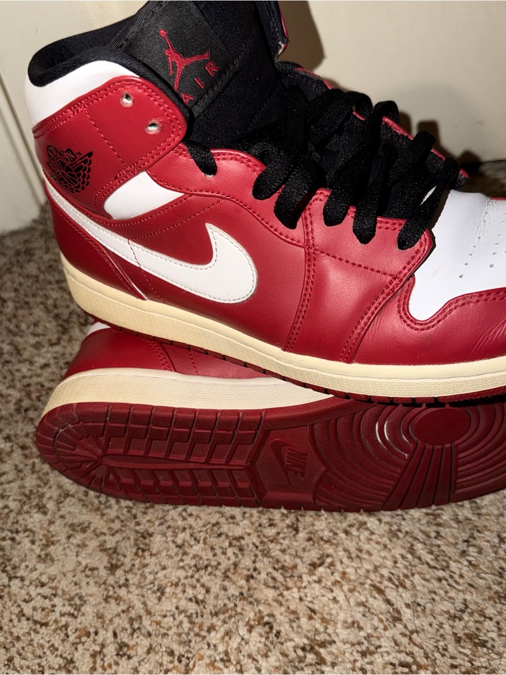 Air Jordan RED & White MIDS 10M - Picture 5 of 7